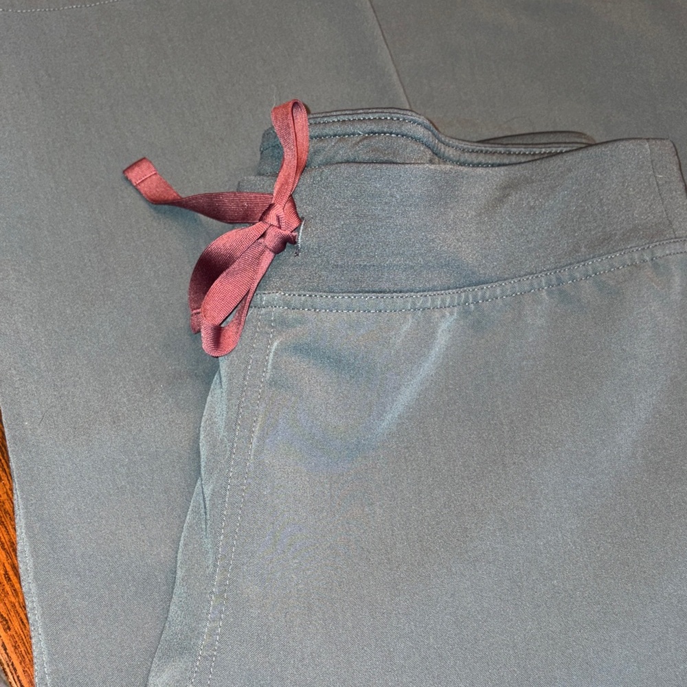 Figs Bonsai Livingston Scrub Pants